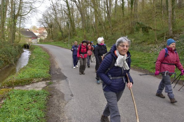 2025 04 fil rouge bis (1)
